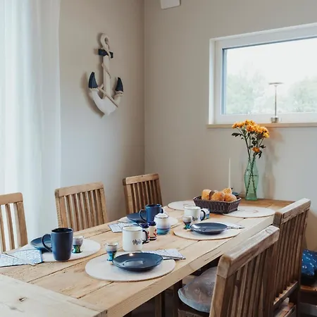 Feriehus Skandinavisch Eingerichtetes Familienferienhaus *